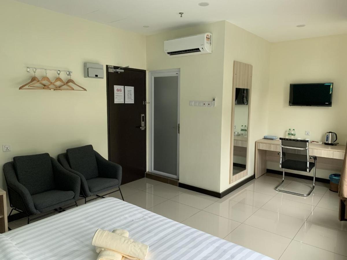M Quality Hotel Гуа-Мусанг Екстер'єр фото