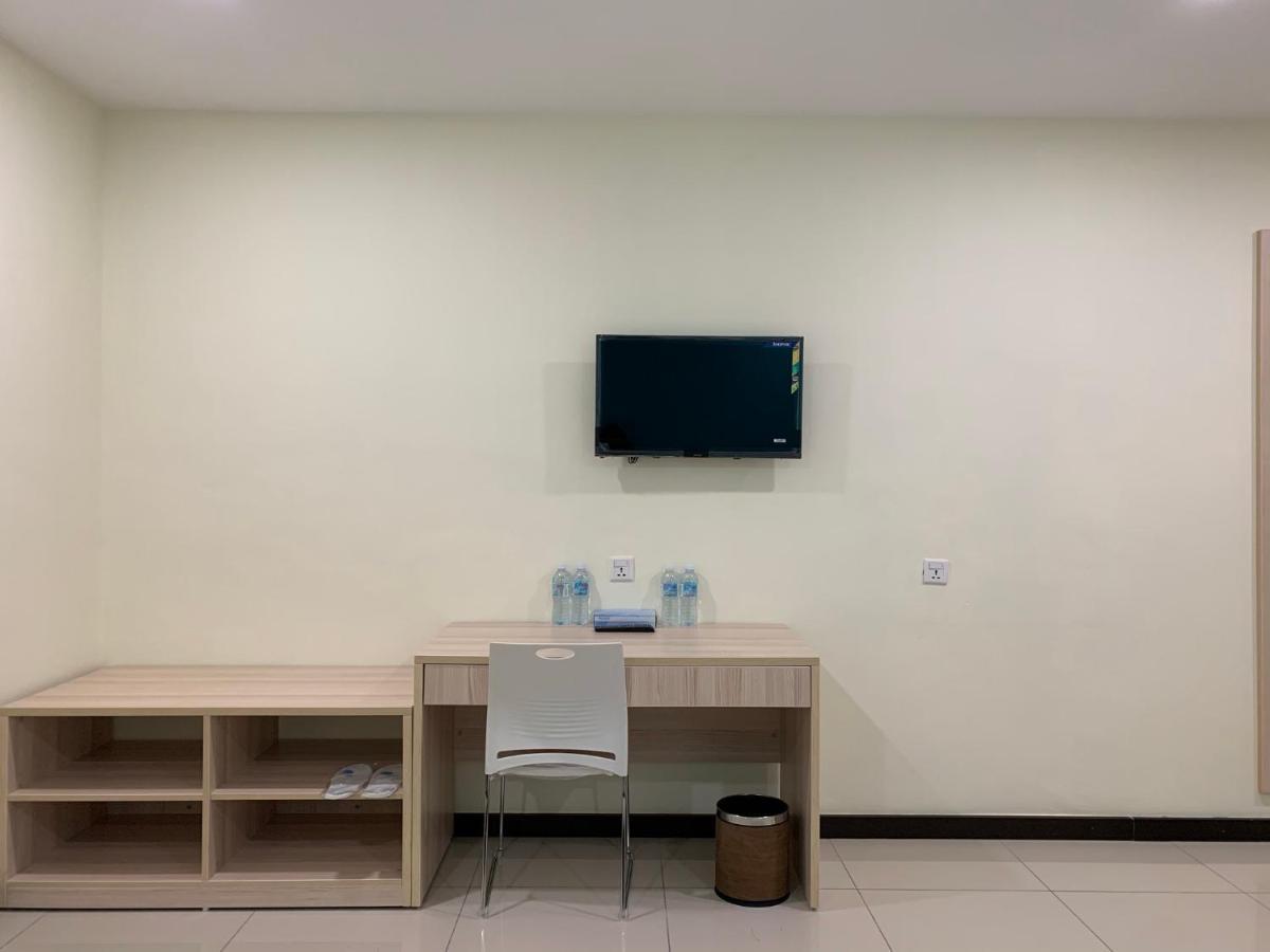 M Quality Hotel Гуа-Мусанг Екстер'єр фото