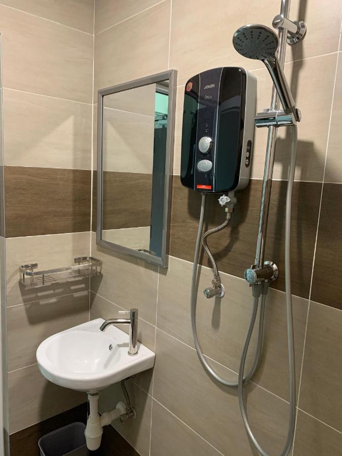 M Quality Hotel Гуа-Мусанг Екстер'єр фото