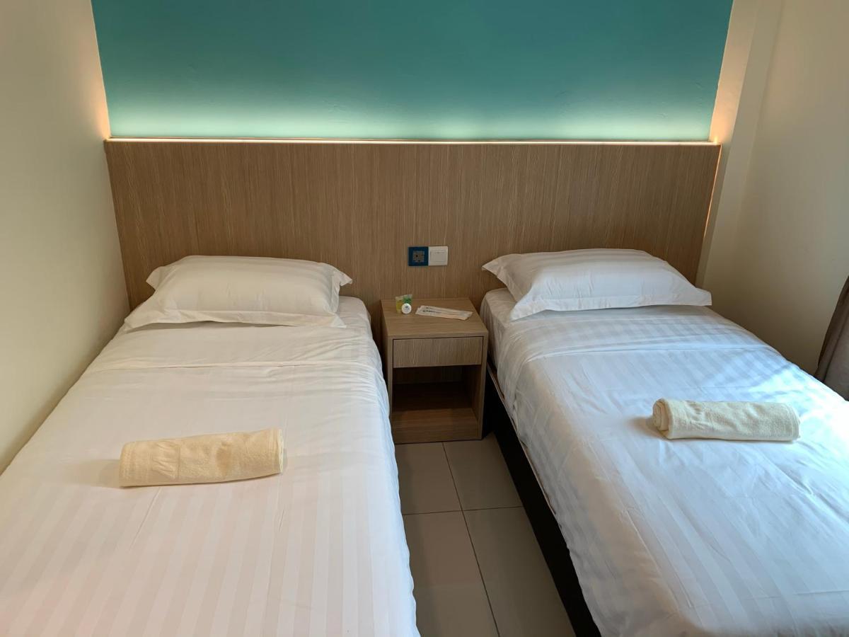 M Quality Hotel Гуа-Мусанг Екстер'єр фото