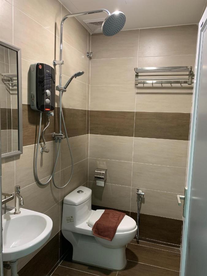 M Quality Hotel Гуа-Мусанг Екстер'єр фото