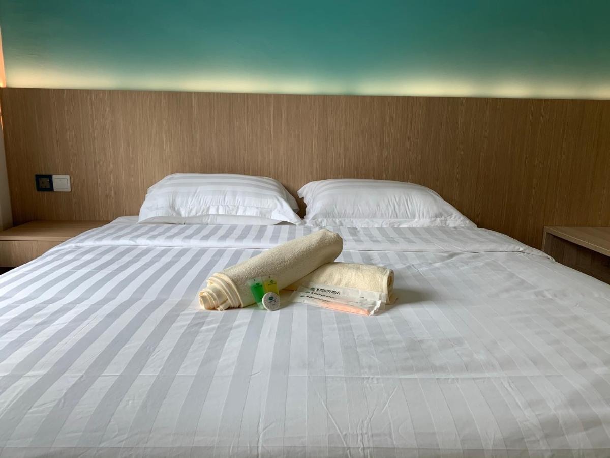 M Quality Hotel Гуа-Мусанг Екстер'єр фото