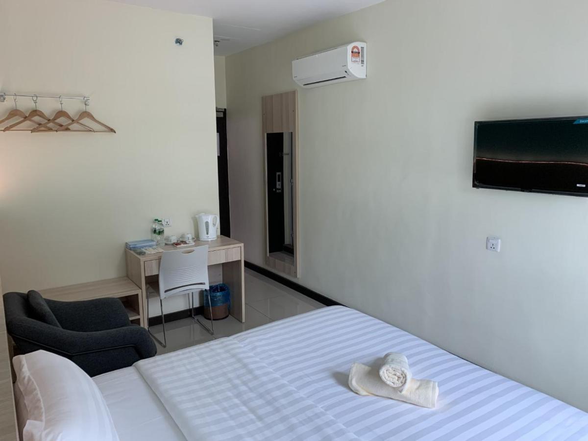 M Quality Hotel Гуа-Мусанг Екстер'єр фото