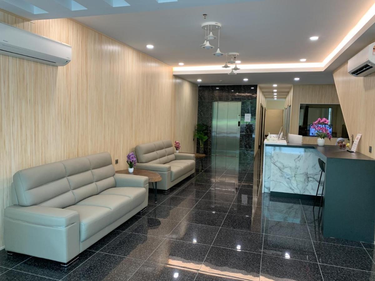 M Quality Hotel Гуа-Мусанг Екстер'єр фото
